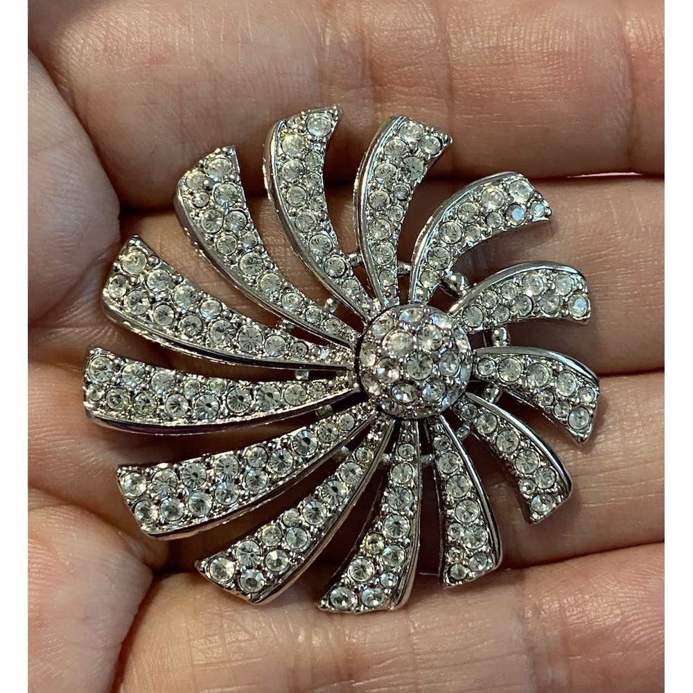 Signed Swan Swarovski Clear Crystal Spiral SpinWheel Silver tone brooch Gorgeous